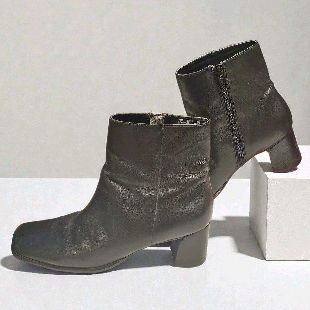 Ankle Boots Leather Black Laura Scott Shoes Nanette Side Zipper Sz 7.5 Heels 2"